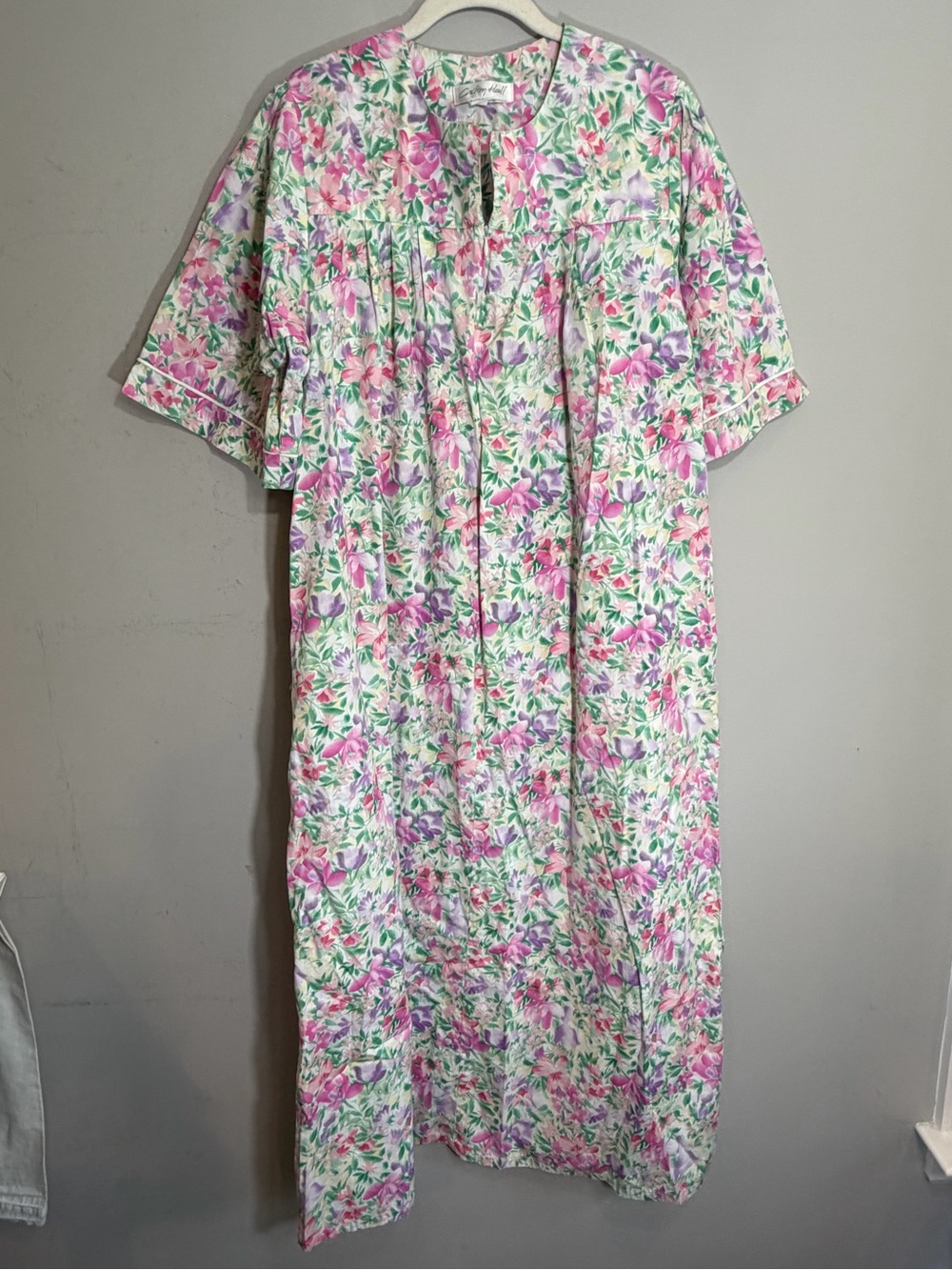 Vintage Carlton Hall 100% cotton floral house coat robe made in USA size large